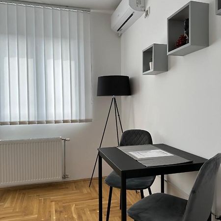 Aura Apartment Belgrade Extérieur photo