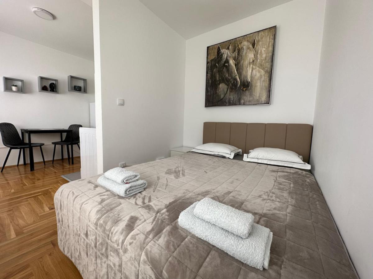 Aura Apartment Belgrade Extérieur photo