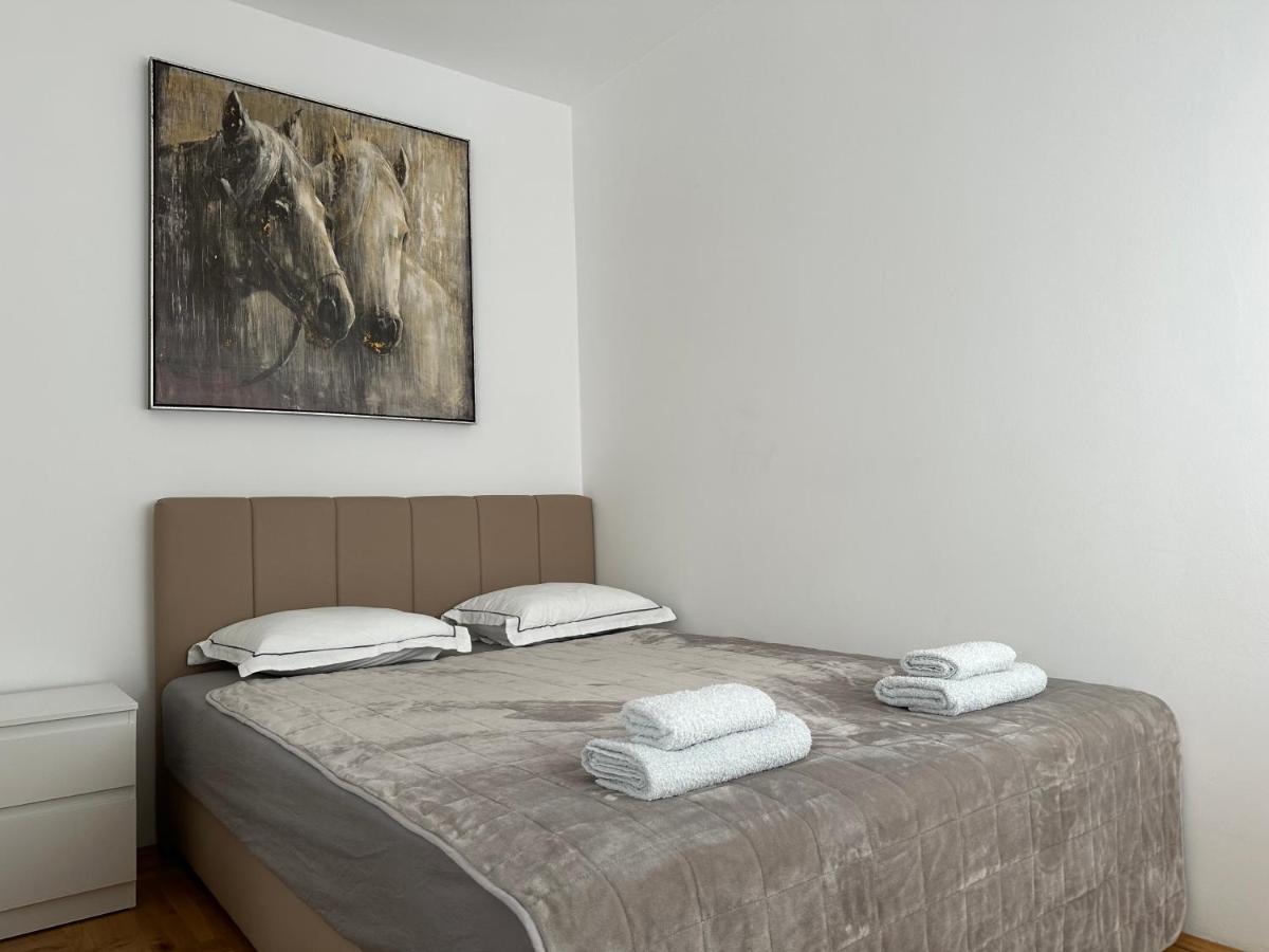 Aura Apartment Belgrade Extérieur photo