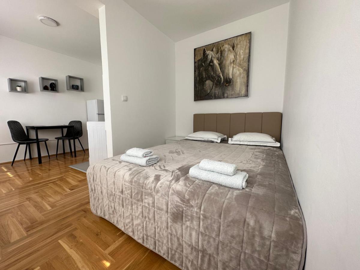 Aura Apartment Belgrade Extérieur photo